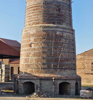 Exposition sur l'industrie sucrière et les agro-ressources dans les halles sucrières datant de 1829