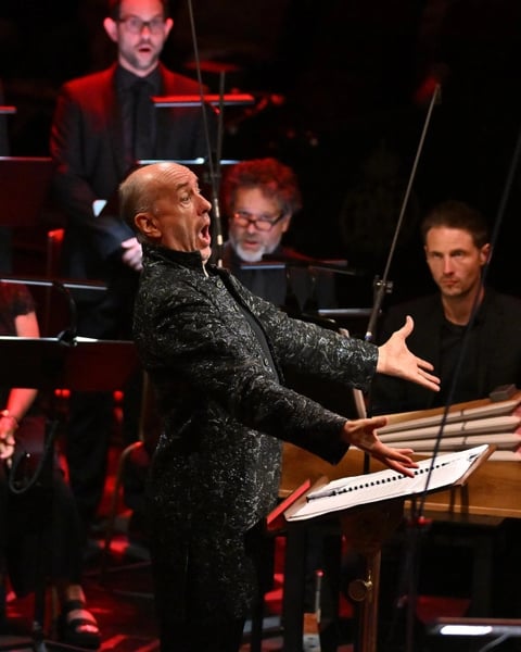 Scaramouche, Music-Hall et Salmigondis
