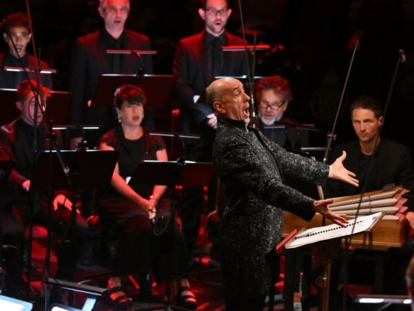 Scaramouche, Music-Hall et Salmigondis