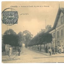 Balade urbaine 'Chantilly d'hier à aujourd'hui, voyage en cartes postales'