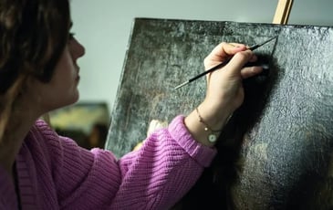 Rencontre à Chantilly avec Eva Oliviero, restauratrice d'art au secours des œuvres